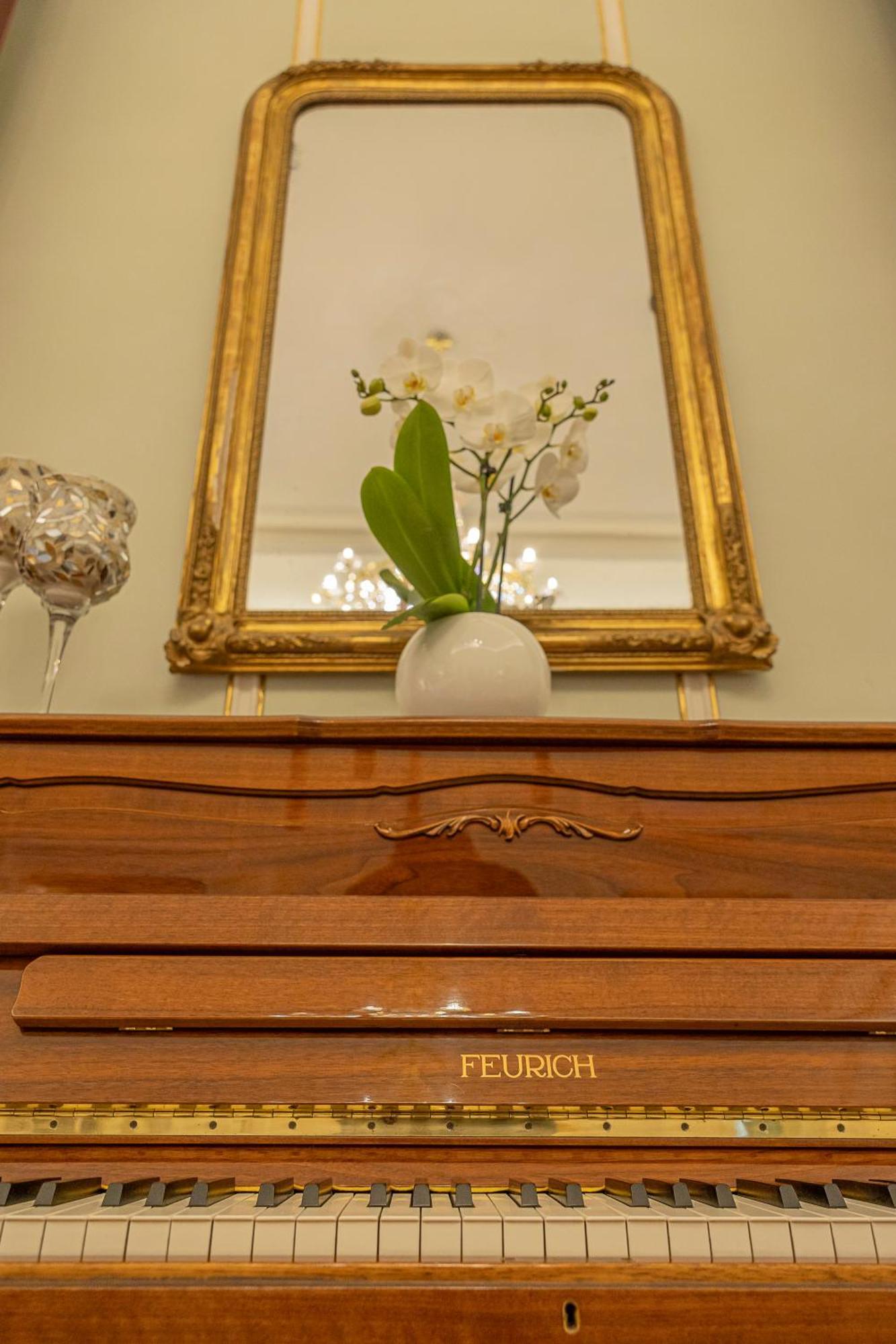 Palazzo Monga Boutique Guesthouse Верона Экстерьер фото