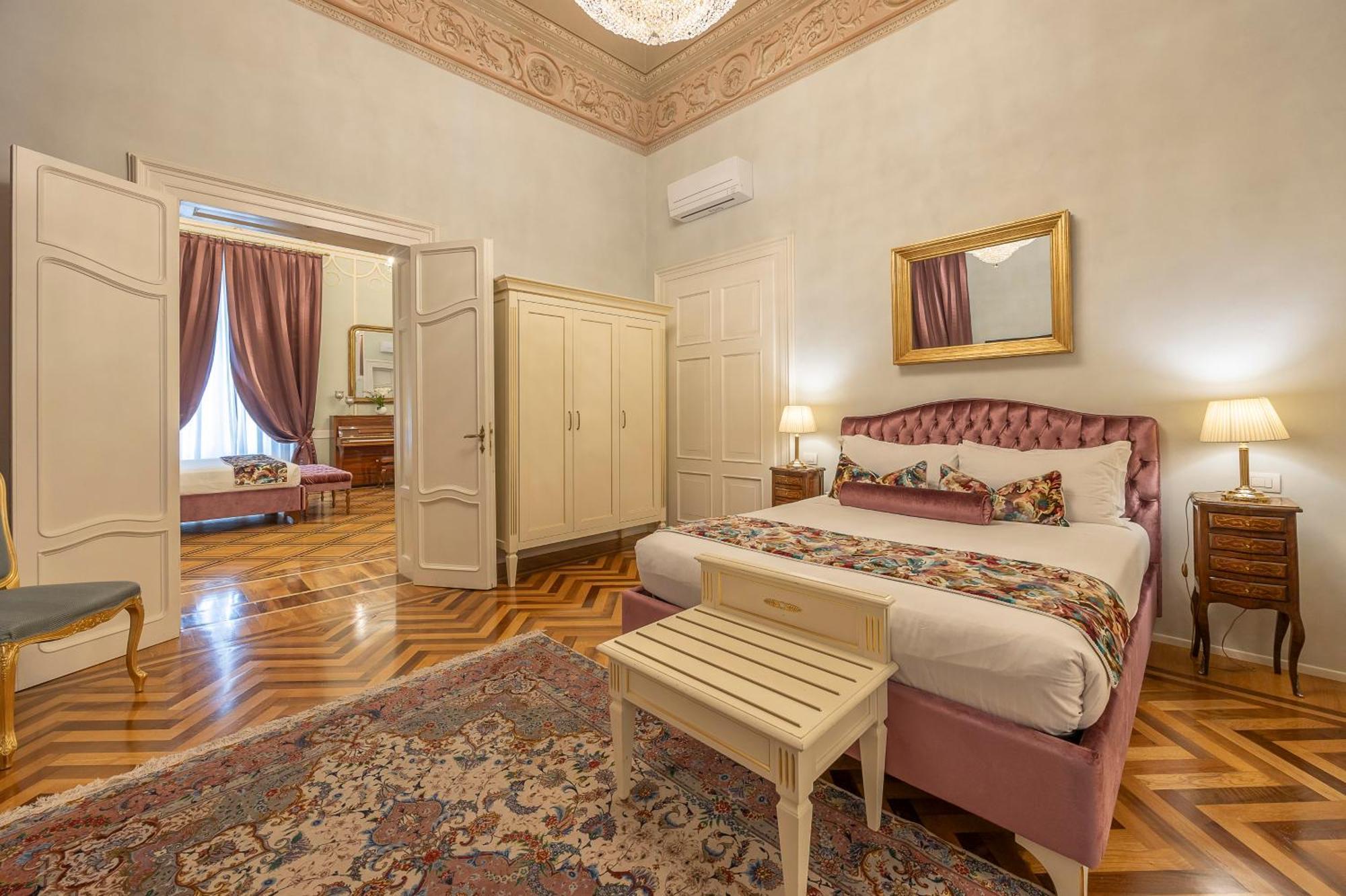 Palazzo Monga Boutique Guesthouse Верона Экстерьер фото
