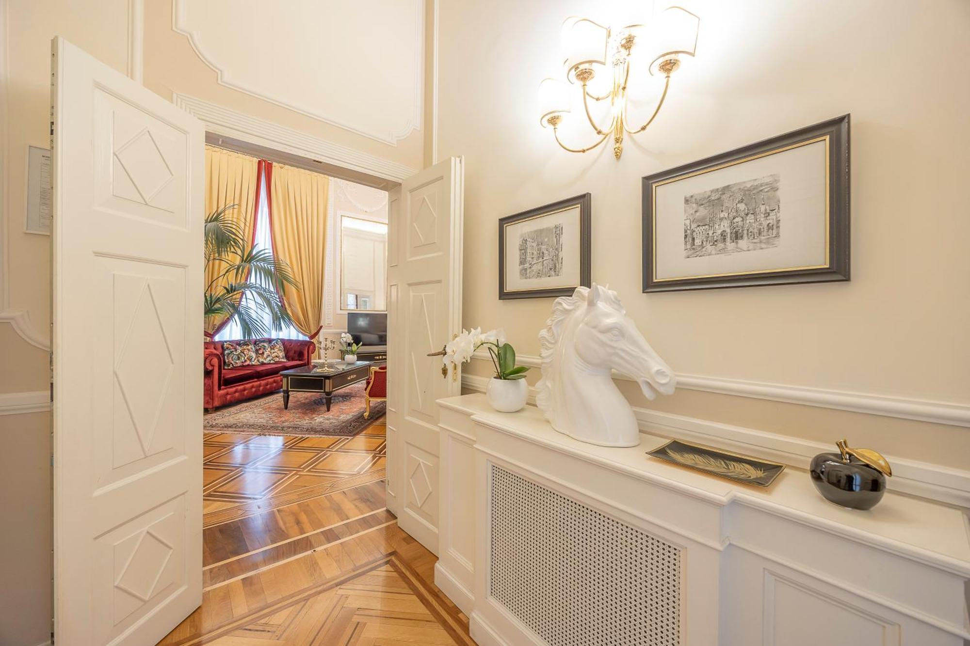 Palazzo Monga Boutique Guesthouse Верона Экстерьер фото
